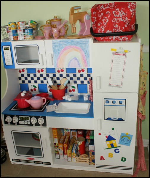 #KidsintheKitchen Pretend Play Kitchen