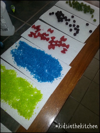 #kidsinthekitchen Using Colored Rice as Art