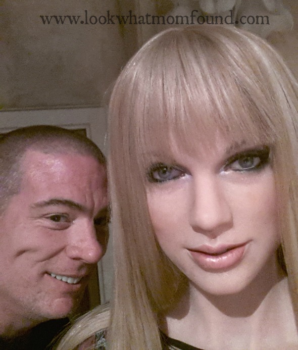 Madame Tussauds NYC Taylor Swift Selfie #travel #tourist