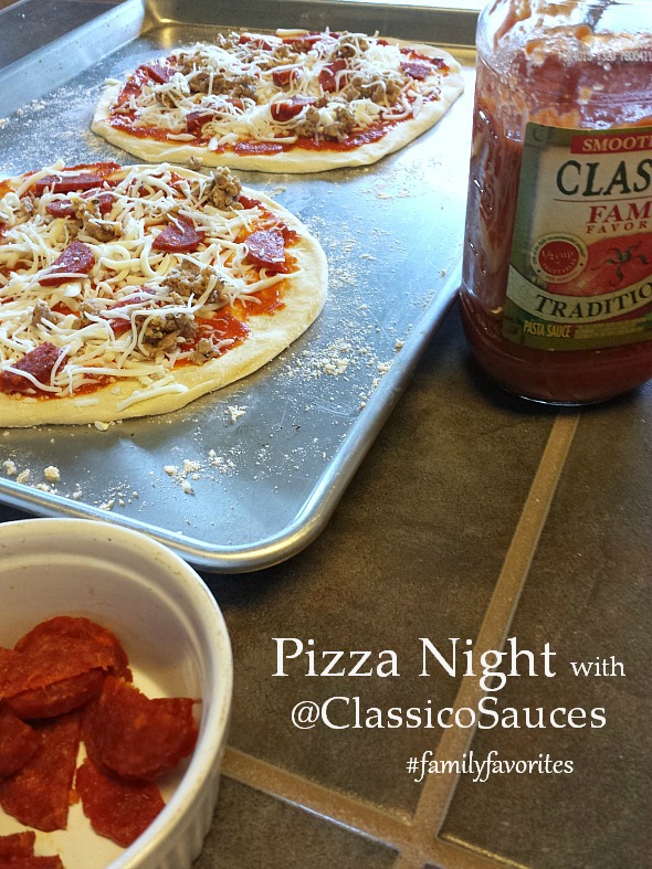 Pizza Night with Classico Sauces #familyfavorites #shop #cbias
