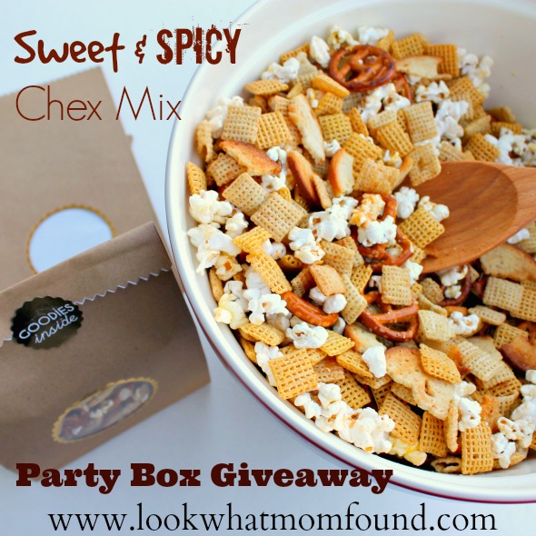 Chex Mix Sweet and Spicy Snack for the Holidays #Giveaway