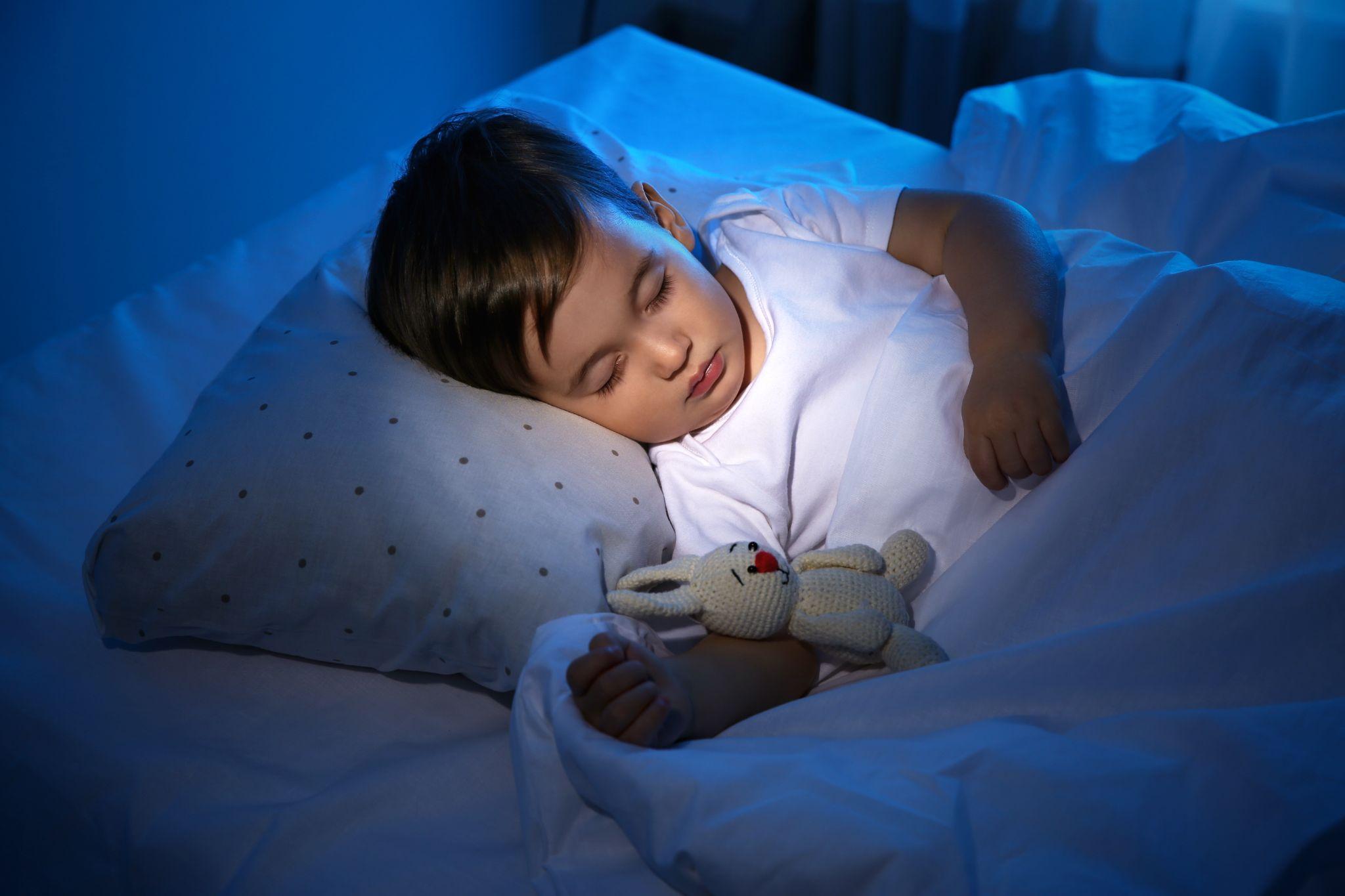 14 Tips To Help Your Children Sleep Better During Summer With A Cooling ...